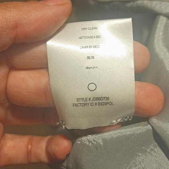 BCBG MAXAZRIA- GREY-EUC-STRAPLESS BACK-ZIPS SIZE:02 DRESS - Picture 7 of 9